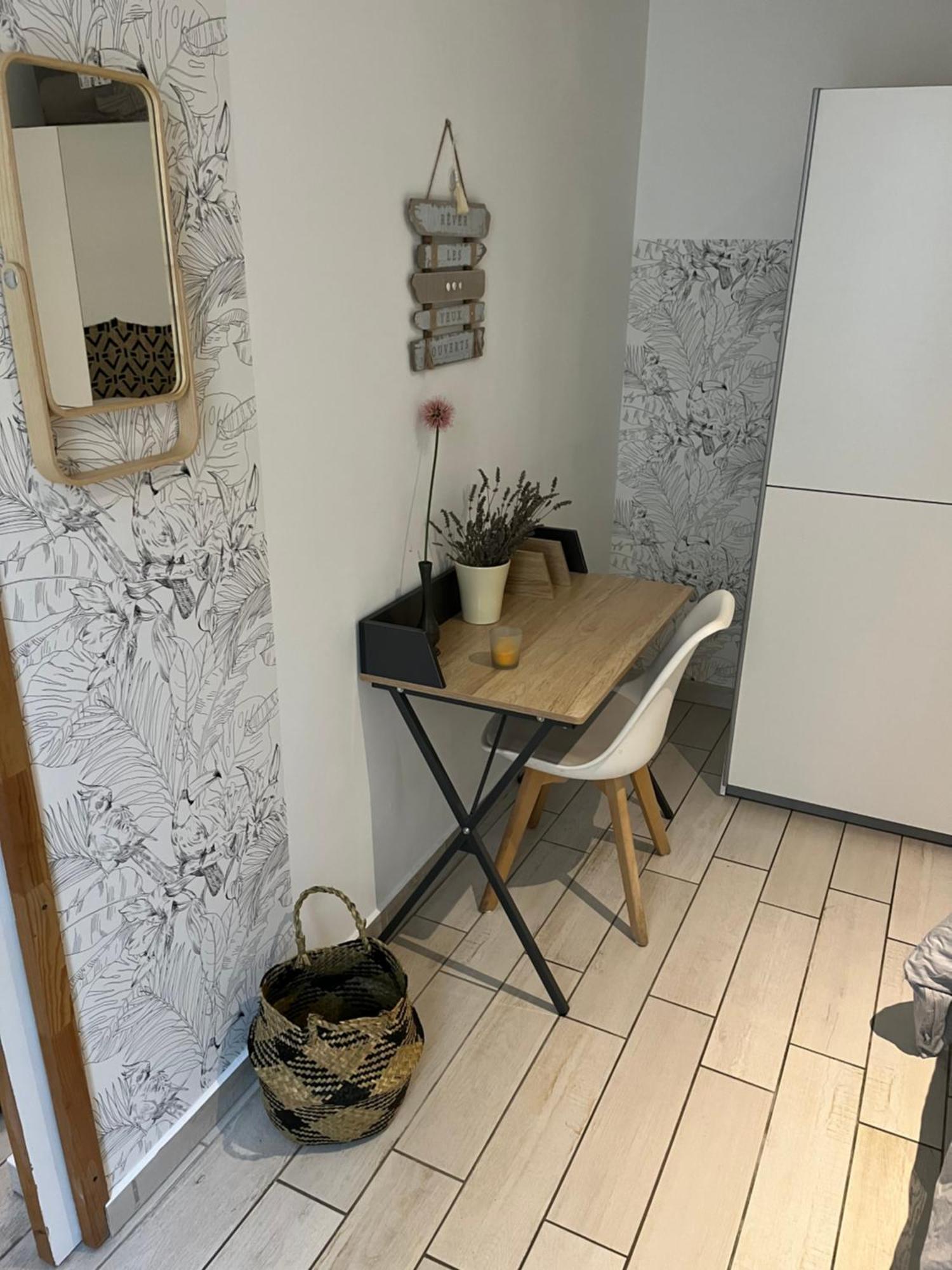 Joli Appartement Hypercentre T2, Classe Meuble De Tourisme 3 Avec Parking Gratuit Béziers Eksteriør billede